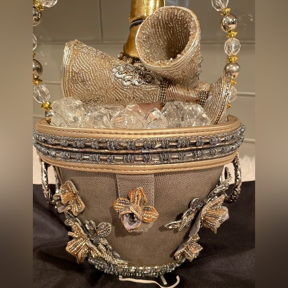 Mary Frances “Drinks for two” purse handbag - Picture 4 of 15